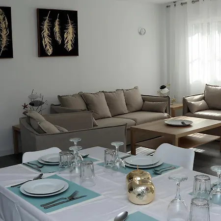 Casa Zuloaga Holidays Piscina Y Playa Нерха
