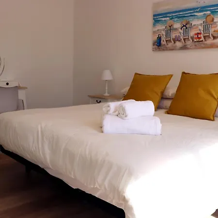 Casa Zuloaga Holidays Piscina Y Playa * Нерха