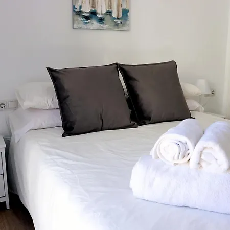 Casa Zuloaga Holidays Piscina Y Playa