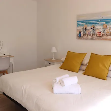 Holiday home Casa Zuloaga Holidays Piscina Y Playa *