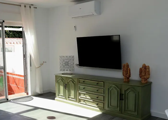 度假居 Casa Zuloaga Holidays Piscina Y Playa 内尔哈