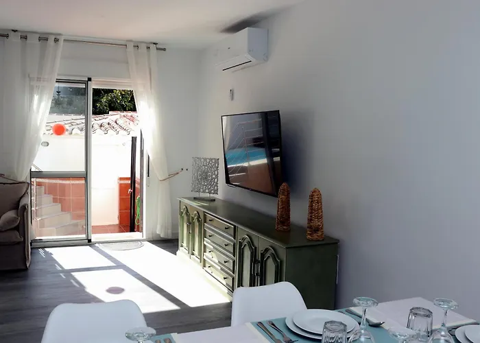 Tatil Evi Casa Zuloaga Holidays Piscina Y Playa Nerja