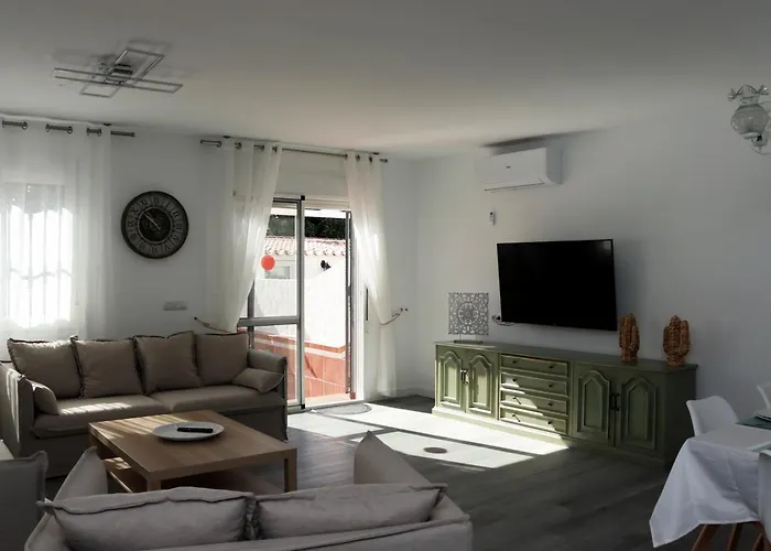 بيت للعطل Casa Zuloaga Holidays Piscina Y Playa نيرخا