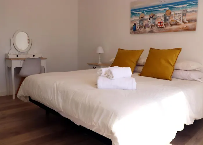 Casa Zuloaga Holidays Piscina Y Playa * نيرخا